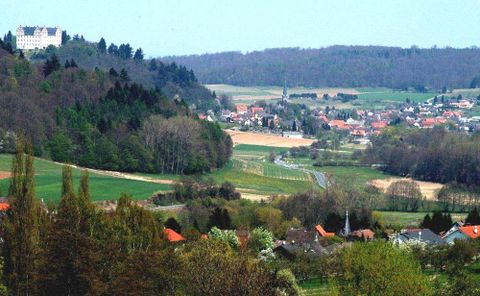 Ortsteil Niedernhausen mit Schloss