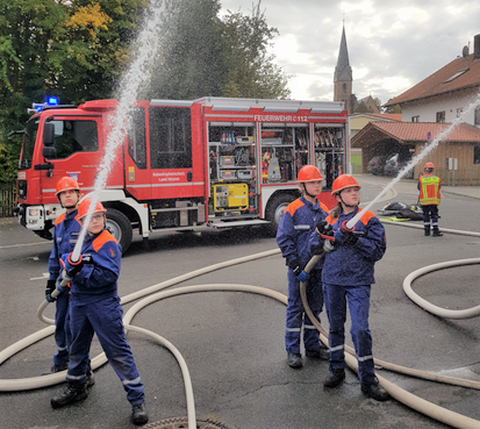 Die Jugendfeuerwehr bei einer Übung